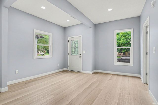 612 N Frances Street, South Bend, IN 46617