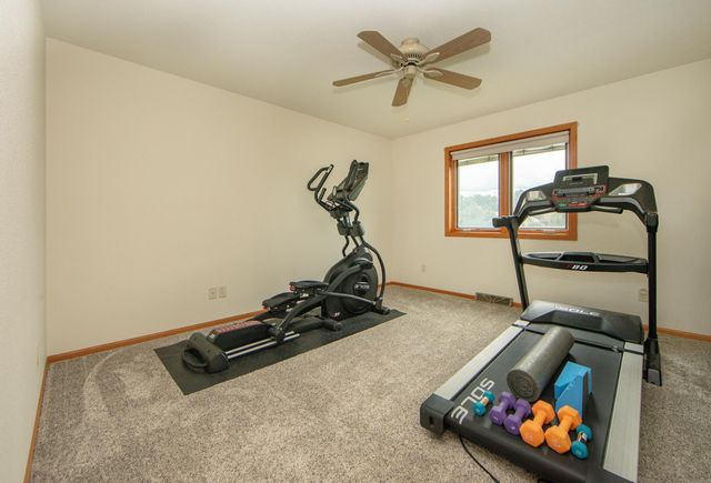 2419 Carstensen Dr, Waverly, IA 50677