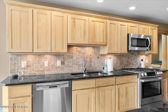 6980 W Gruening Place, Wasilla, AK 99623
