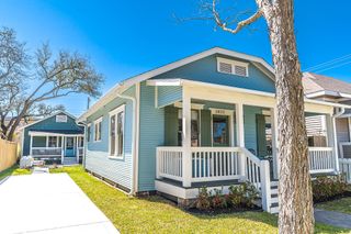 3825 Avenue N 1/2, Galveston, TX 77550