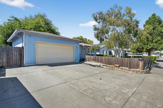 865 Camelia Dr, Dixon, CA 95620