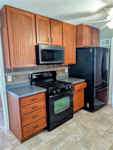 8113 N Serene Avenue, Kansas City, MO 64152