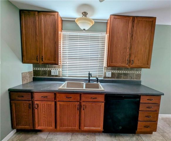 8113 N Serene Avenue, Kansas City, MO 64152