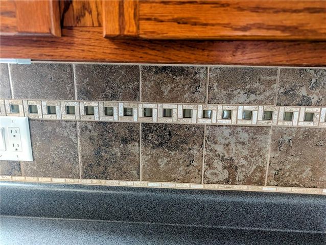 8113 N Serene Avenue, Kansas City, MO 64152