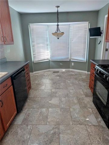 8113 N Serene Avenue, Kansas City, MO 64152