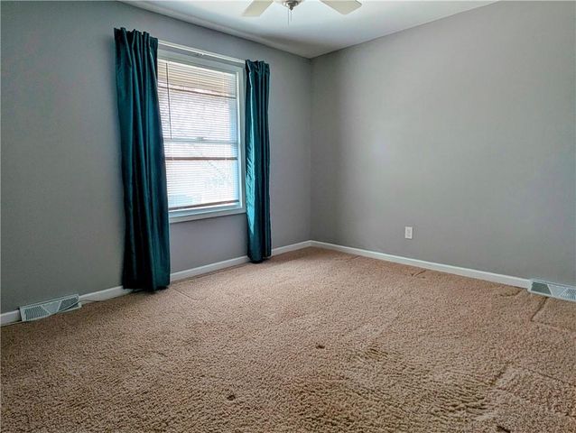 8113 N Serene Avenue, Kansas City, MO 64152