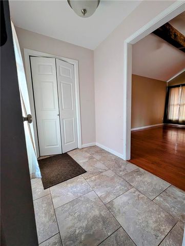 8113 N Serene Avenue, Kansas City, MO 64152