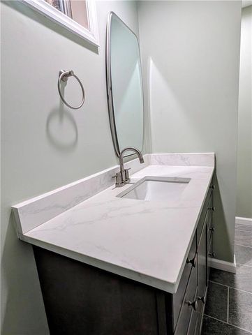 8113 N Serene Avenue, Kansas City, MO 64152