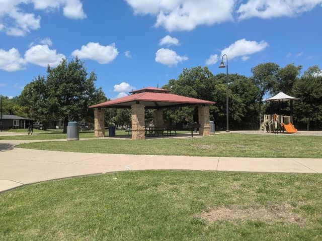 900 Aleta Street, Arlington, TX 76010