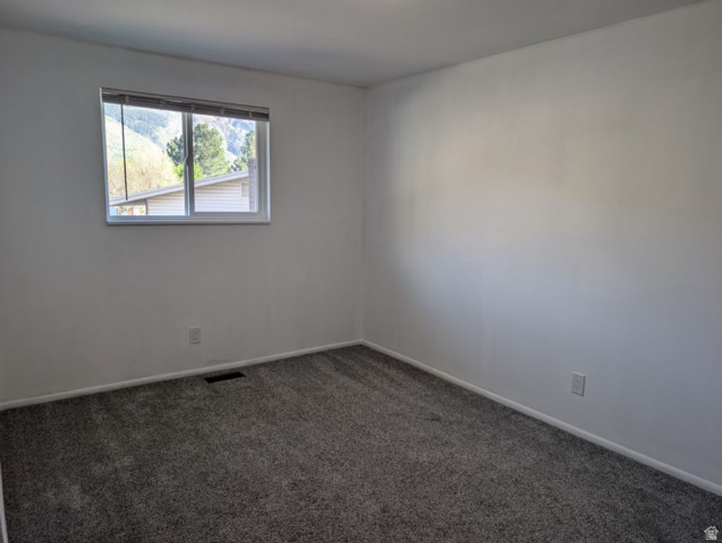 Image 13 of property listing at 2953 N 975 E, North Ogden, UT 84414
