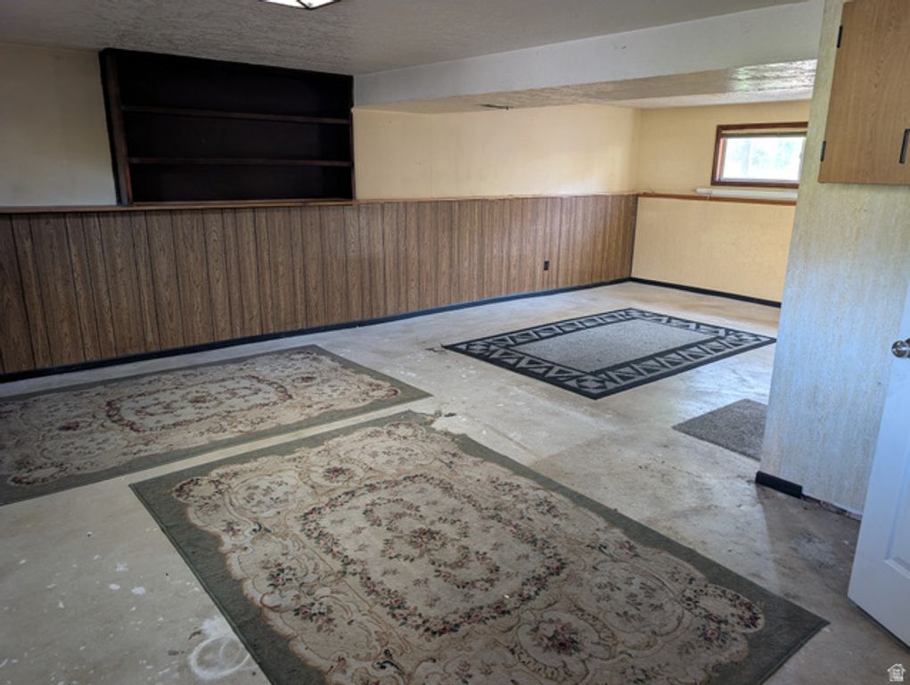 Image 14 of property listing at 2953 N 975 E, North Ogden, UT 84414