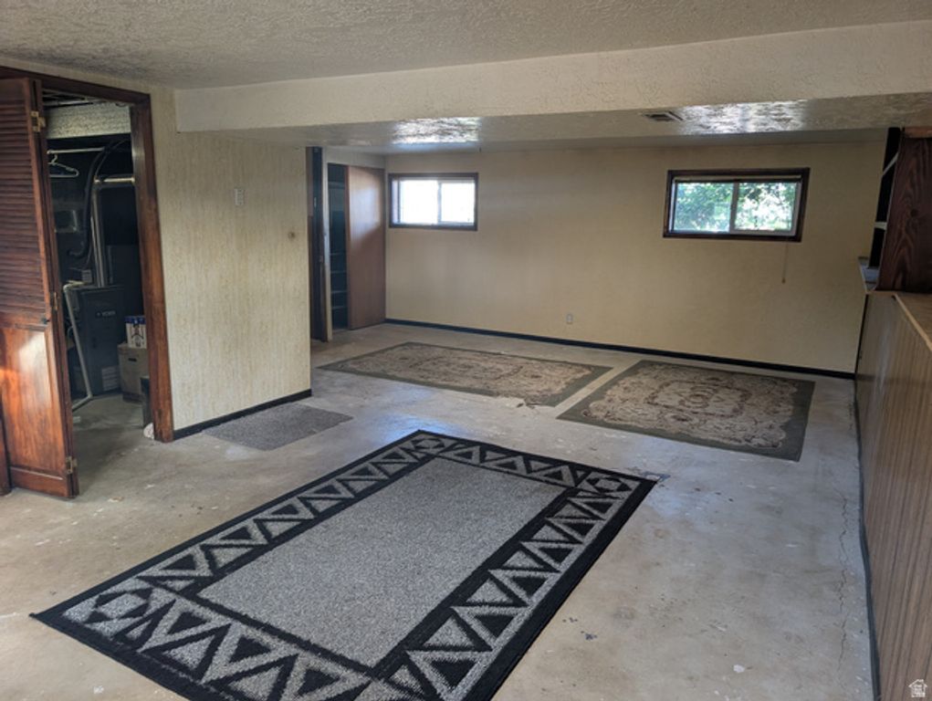 Image 17 of property listing at 2953 N 975 E, North Ogden, UT 84414