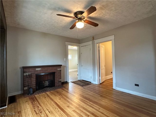 4011 E 29th Street, Newburgh Heights, OH 44105