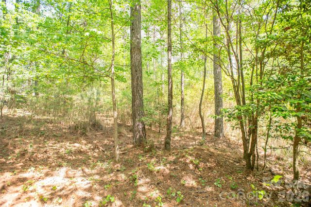 1518 W Paradise Harbor Drive, Connelly Springs, NC 28612