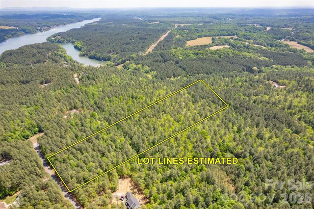 1518 W Paradise Harbor Drive, Connelly Springs, NC 28612