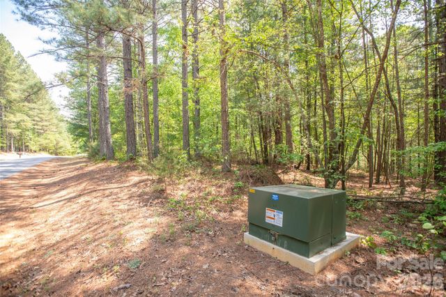 1518 W Paradise Harbor Drive, Connelly Springs, NC 28612