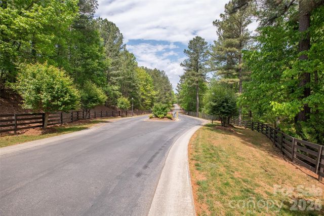 1518 W Paradise Harbor Drive, Connelly Springs, NC 28612