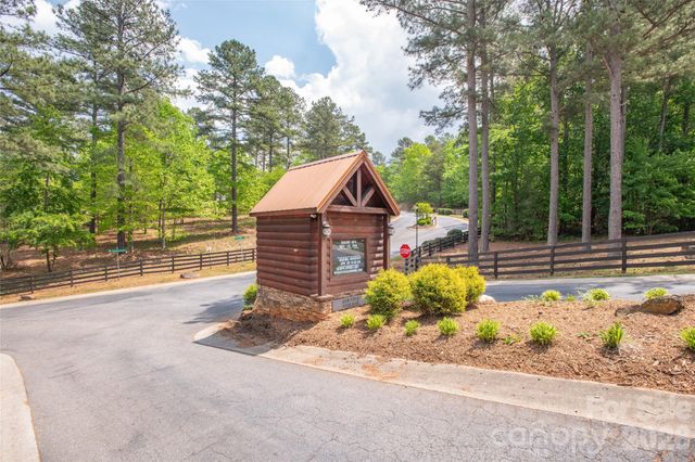 1518 W Paradise Harbor Drive, Connelly Springs, NC 28612