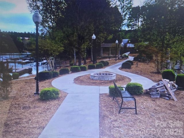 1518 W Paradise Harbor Drive, Connelly Springs, NC 28612