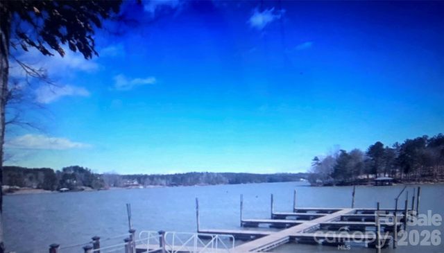 1518 W Paradise Harbor Drive, Connelly Springs, NC 28612