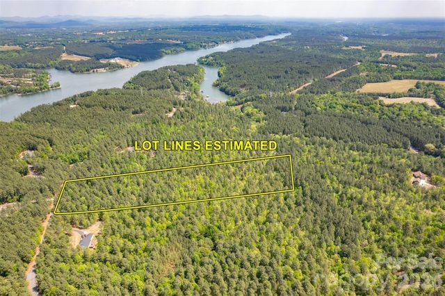 1518 W Paradise Harbor Drive, Connelly Springs, NC 28612