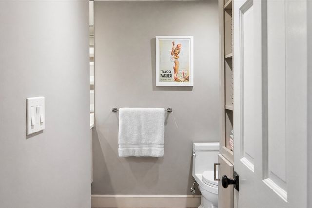 2 Edgewater Place, Winchester, MA 01890