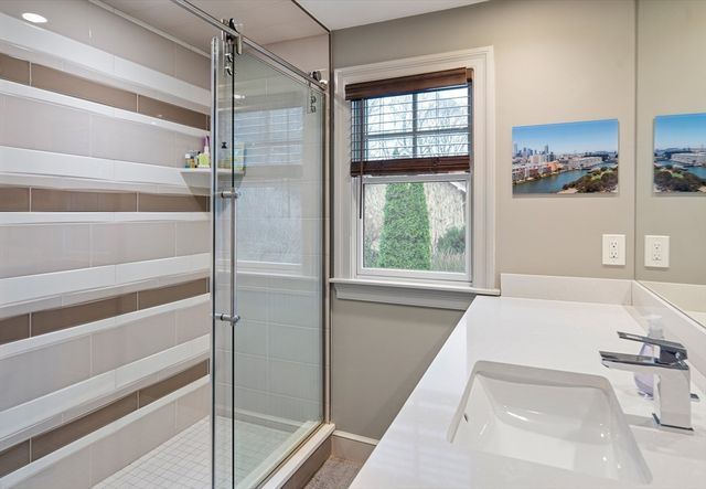 2 Edgewater Place, Winchester, MA 01890