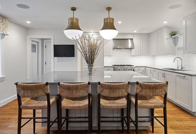 2 Edgewater Place, Winchester, MA 01890