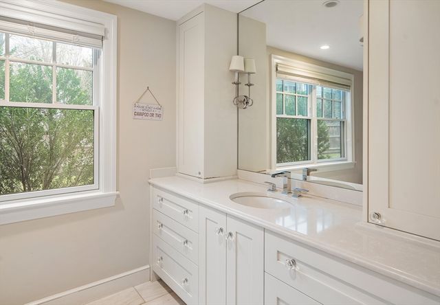 2 Edgewater Place, Winchester, MA 01890