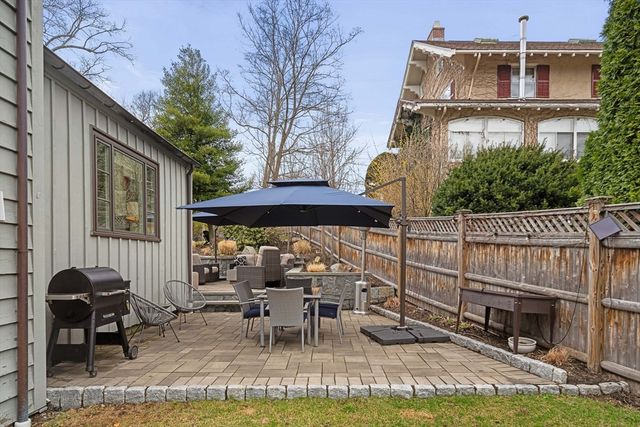 2 Edgewater Place, Winchester, MA 01890