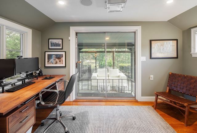 2 Edgewater Place, Winchester, MA 01890