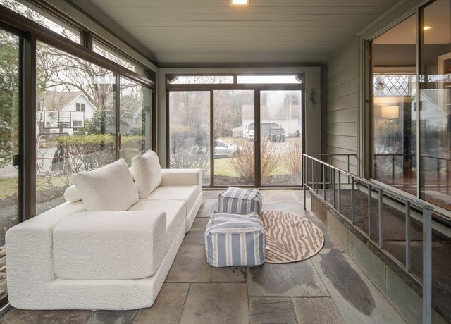 2 Edgewater Place, Winchester, MA 01890