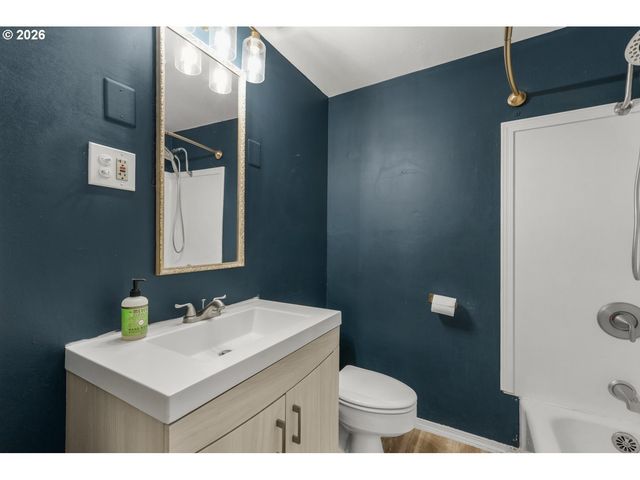 21575 Sw 70TH Ave, Tualatin, OR 97062