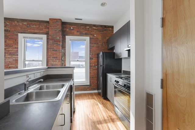 1131 N High Street, 301, Columbus, OH 43201