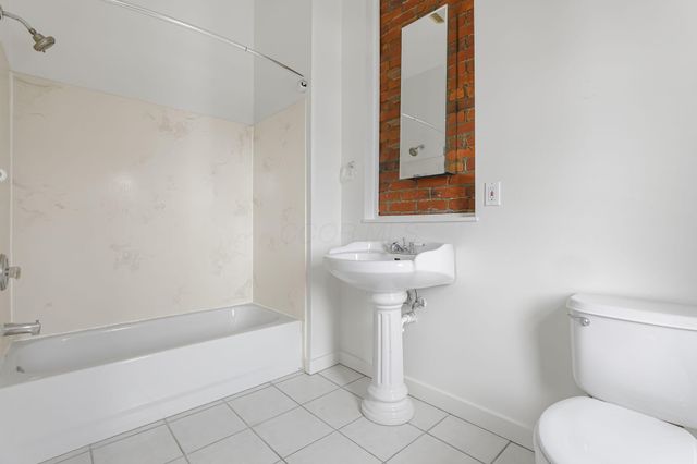 1131 N High Street, 301, Columbus, OH 43201