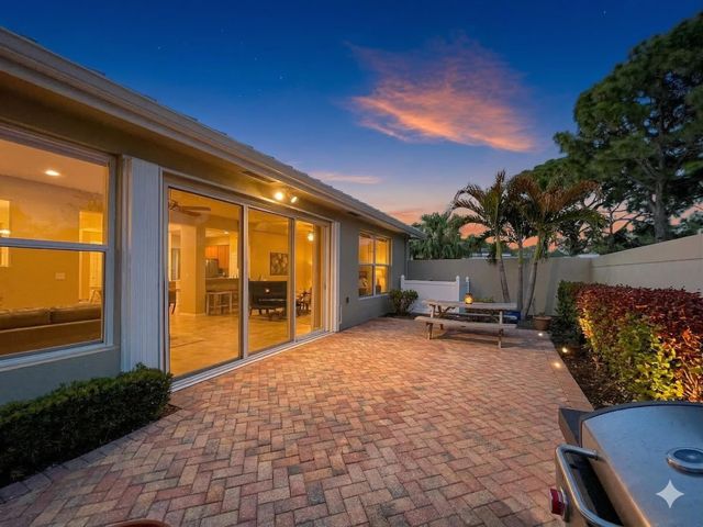 2913 SW Brighton Way, Palm City, FL 34990