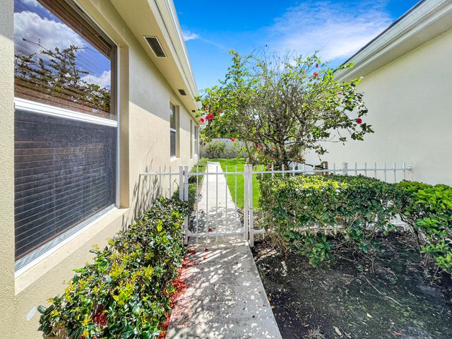 2913 SW Brighton Way, Palm City, FL 34990