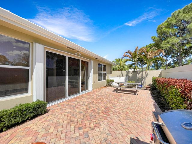 2913 SW Brighton Way, Palm City, FL 34990