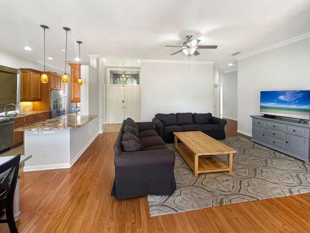 2913 SW Brighton Way, Palm City, FL 34990