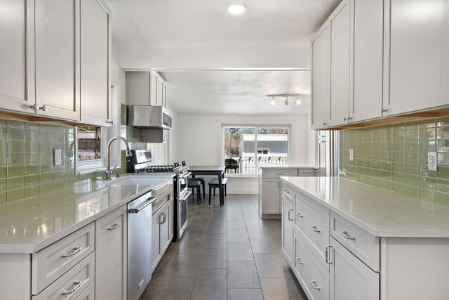 906 E 43rd ST, Austin, TX 78751