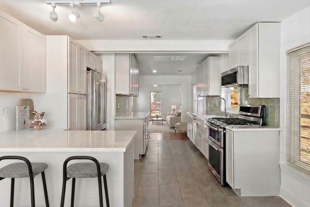 906 E 43rd ST, Austin, TX 78751