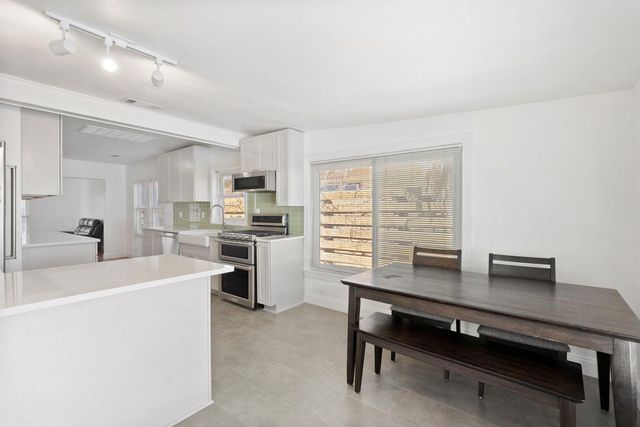 906 E 43rd ST, Austin, TX 78751