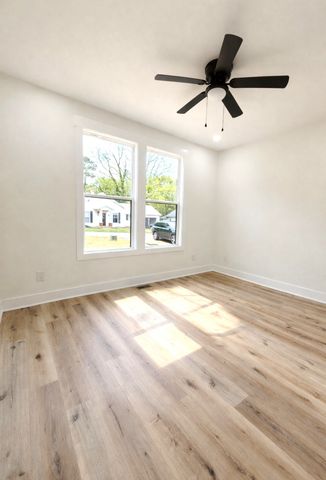 321 Jackson St, White Bluff, TN 37187