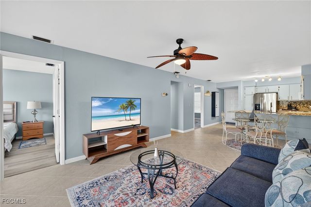 1100 Pondella RD 811, Cape Coral, FL 33909