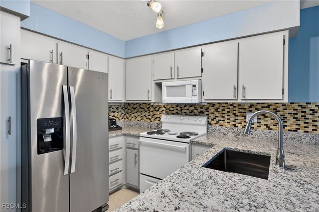 1100 Pondella RD 811, Cape Coral, FL 33909