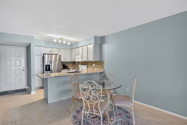 1100 Pondella RD 811, Cape Coral, FL 33909