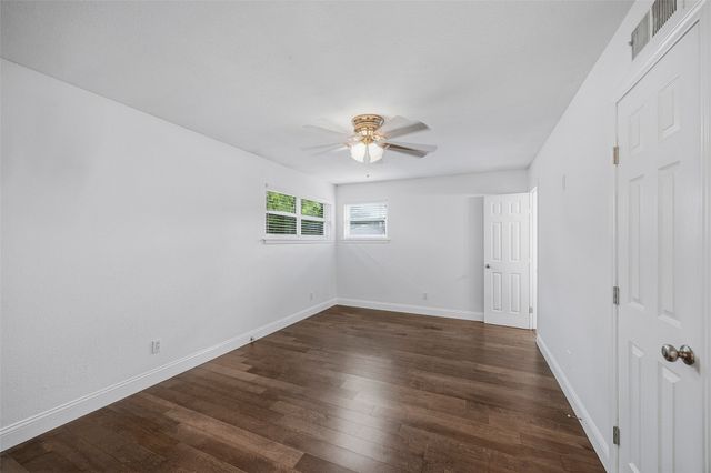 5809 Waltham Avenue, Fort Worth, TX 76133