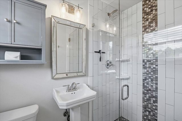 5809 Waltham Avenue, Fort Worth, TX 76133
