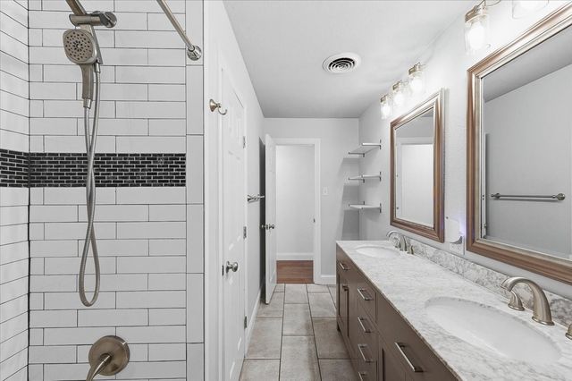 5809 Waltham Avenue, Fort Worth, TX 76133