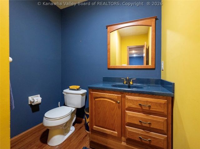 16 Carriage Road, Charleston, WV 25314